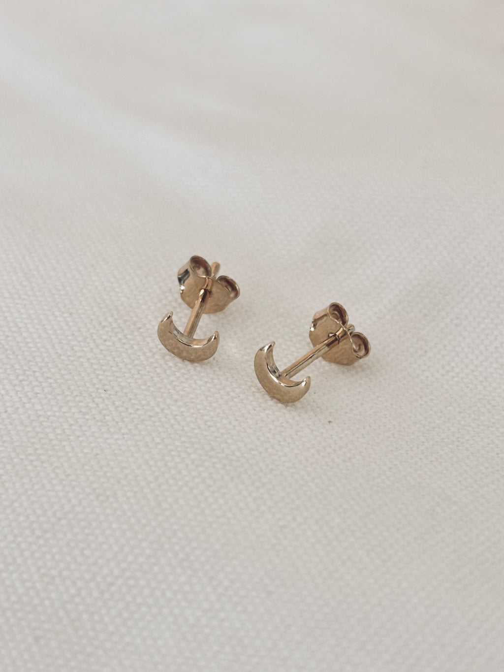 Boucles d'Oreilles Puces Lune Anaïs Plaqué Or