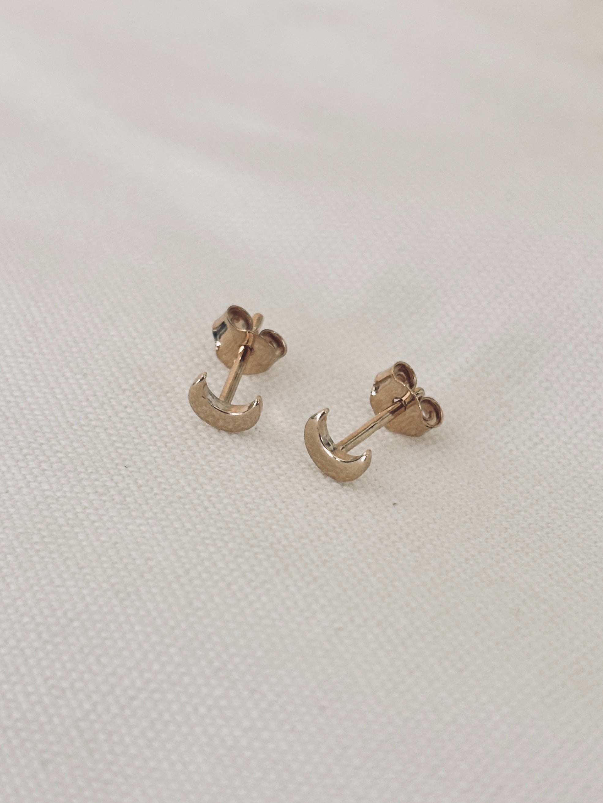 Boucles d'Oreilles Puces Lune Anaïs Plaqué Or