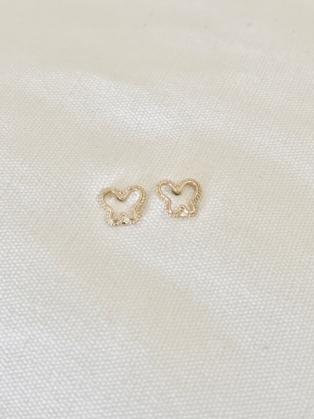 Boucles d'Oreilles Puces Papillon Ajouré Suzon Plaqué Or