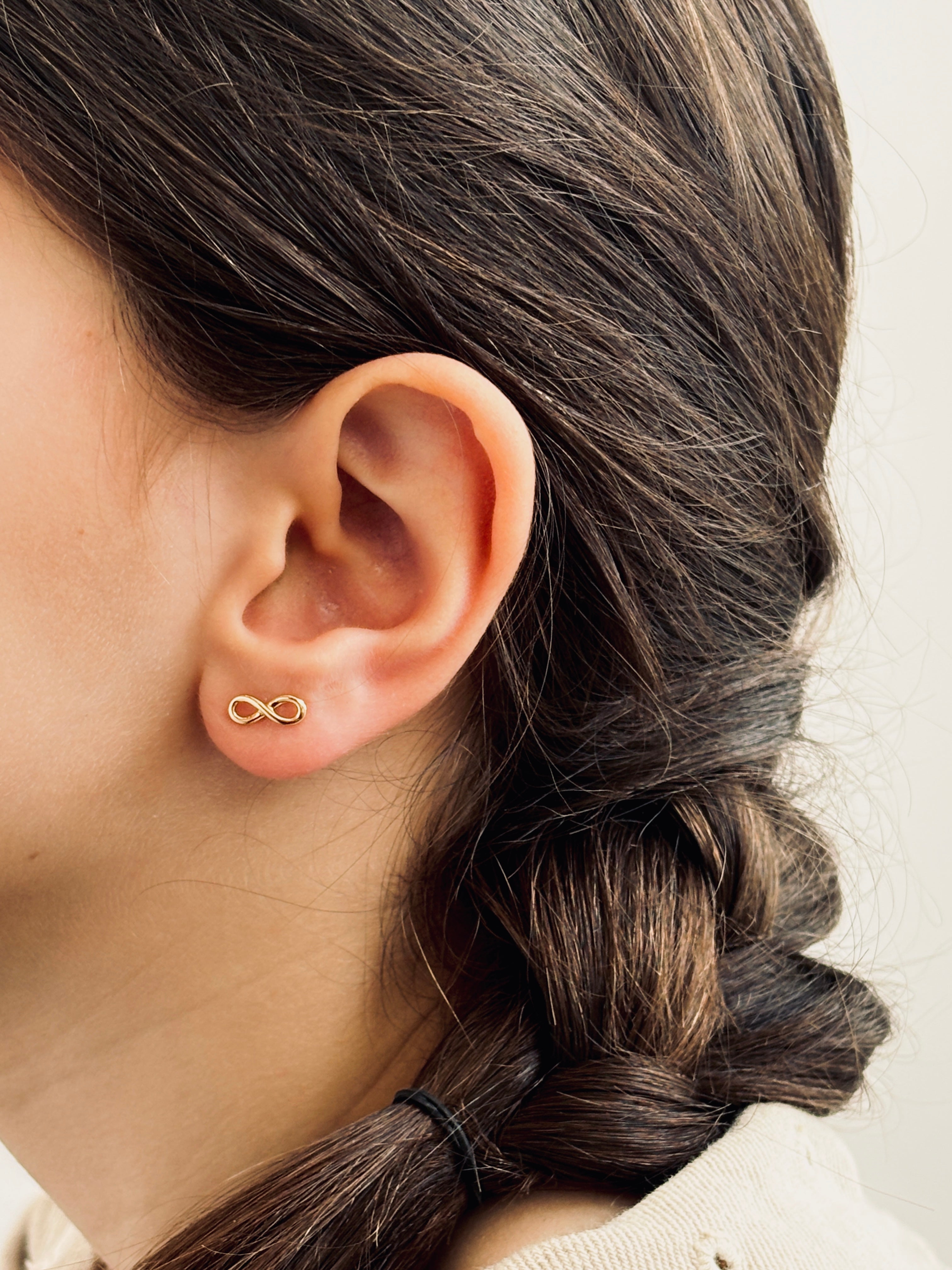 Boucles d'Oreilles Puces Infini Callie Plaqué Or