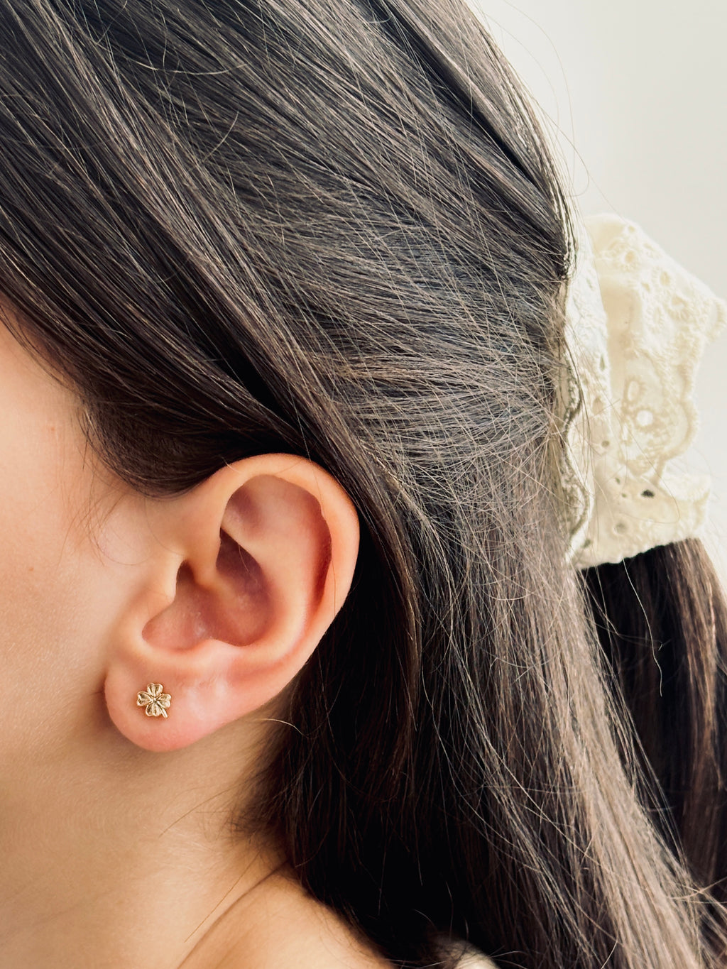 Boucles d'Oreilles Puces Trèfle Thaïs Plaqué Or