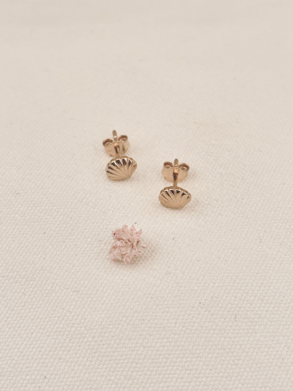 Boucles d'Oreilles Puces Coquillage Colette Plaqué Or
