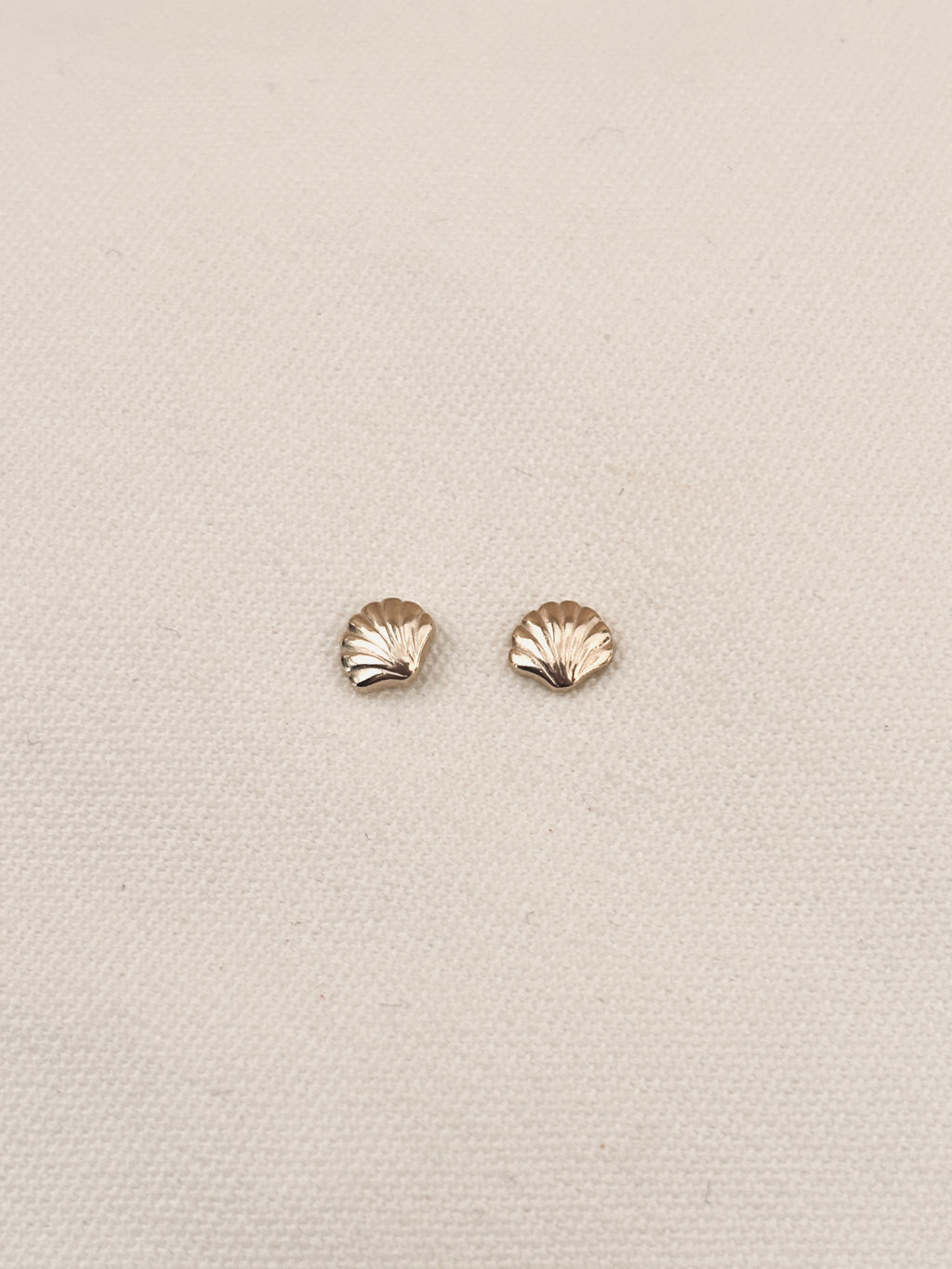 Boucles d'Oreilles Puces Coquillage Colette Plaqué Or