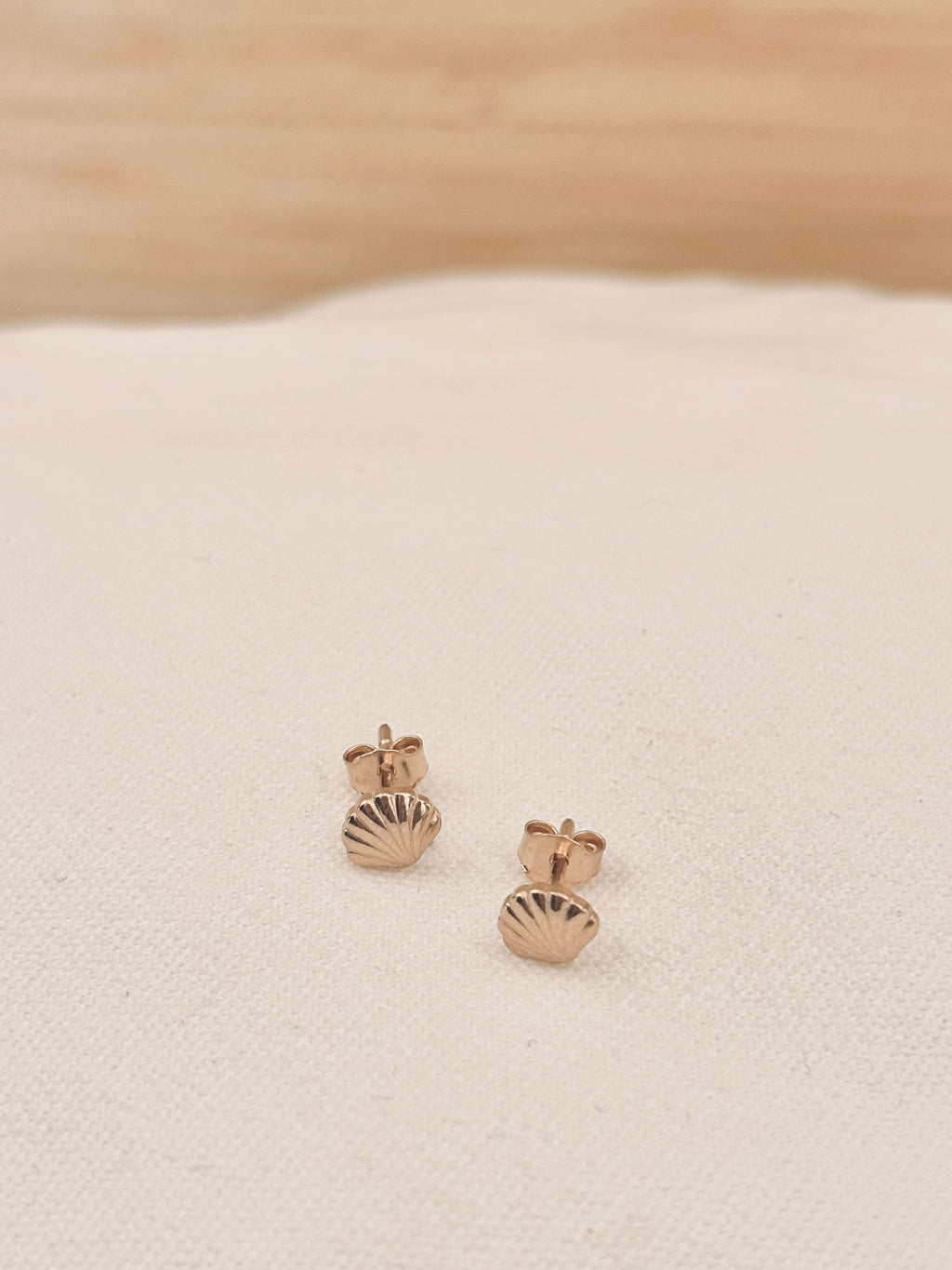 Boucles d'Oreilles Puces Coquillage Colette Plaqué Or