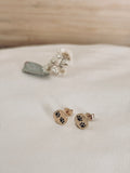 Boucles d'Oreilles Puces Patte De Chien Rita Plaqué Or