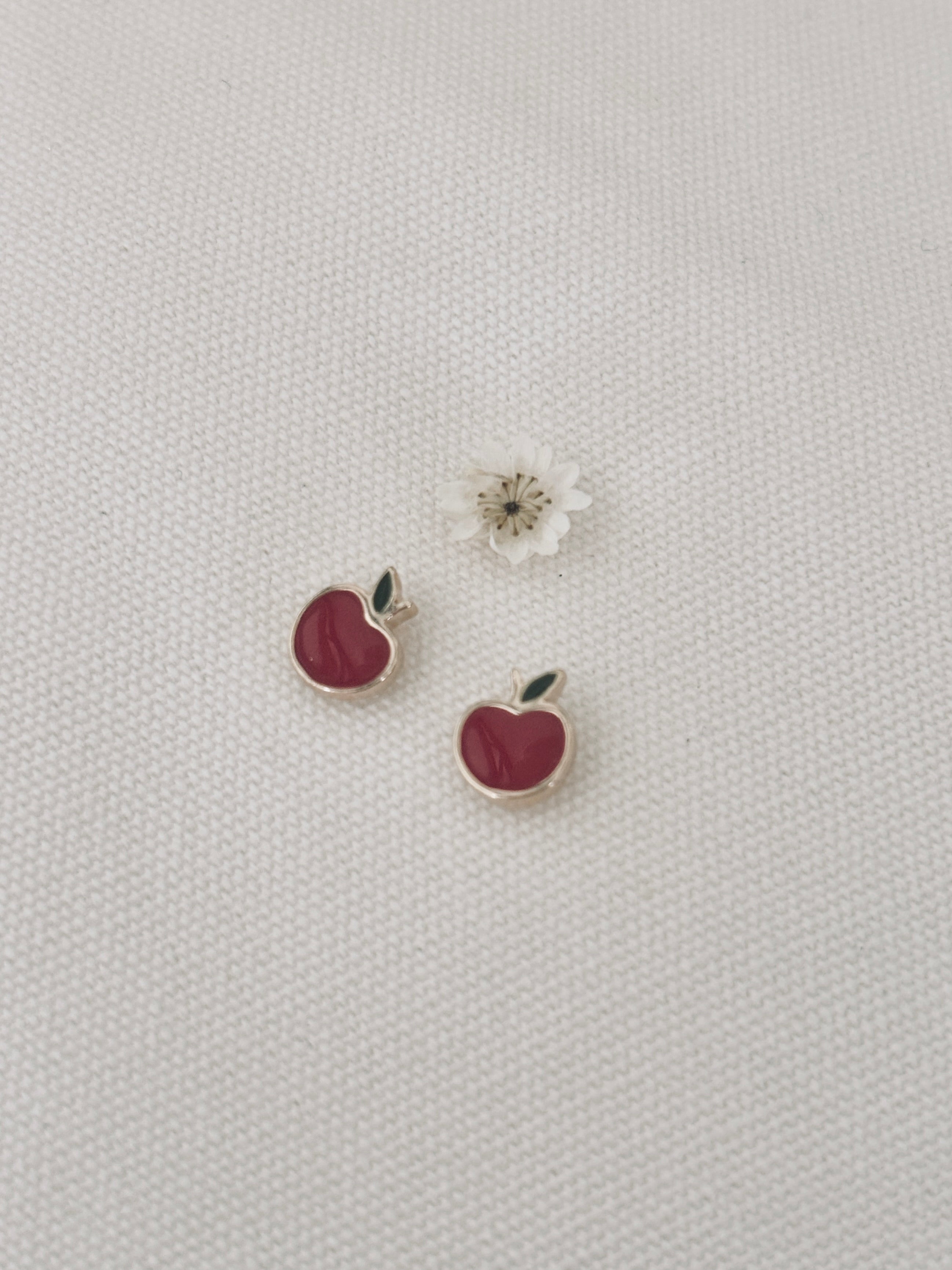 Boucles d'Oreilles Puces Pomme Zélie Plaqué Or