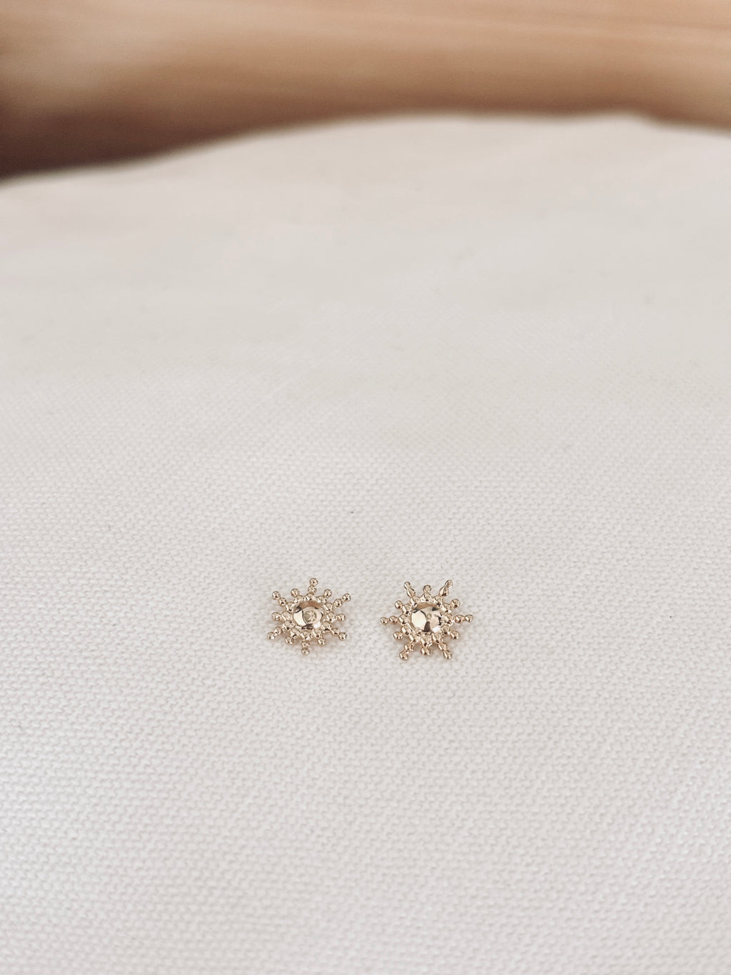 Boucles d'Oreilles Puces Soleil Solyne Plaqué Or