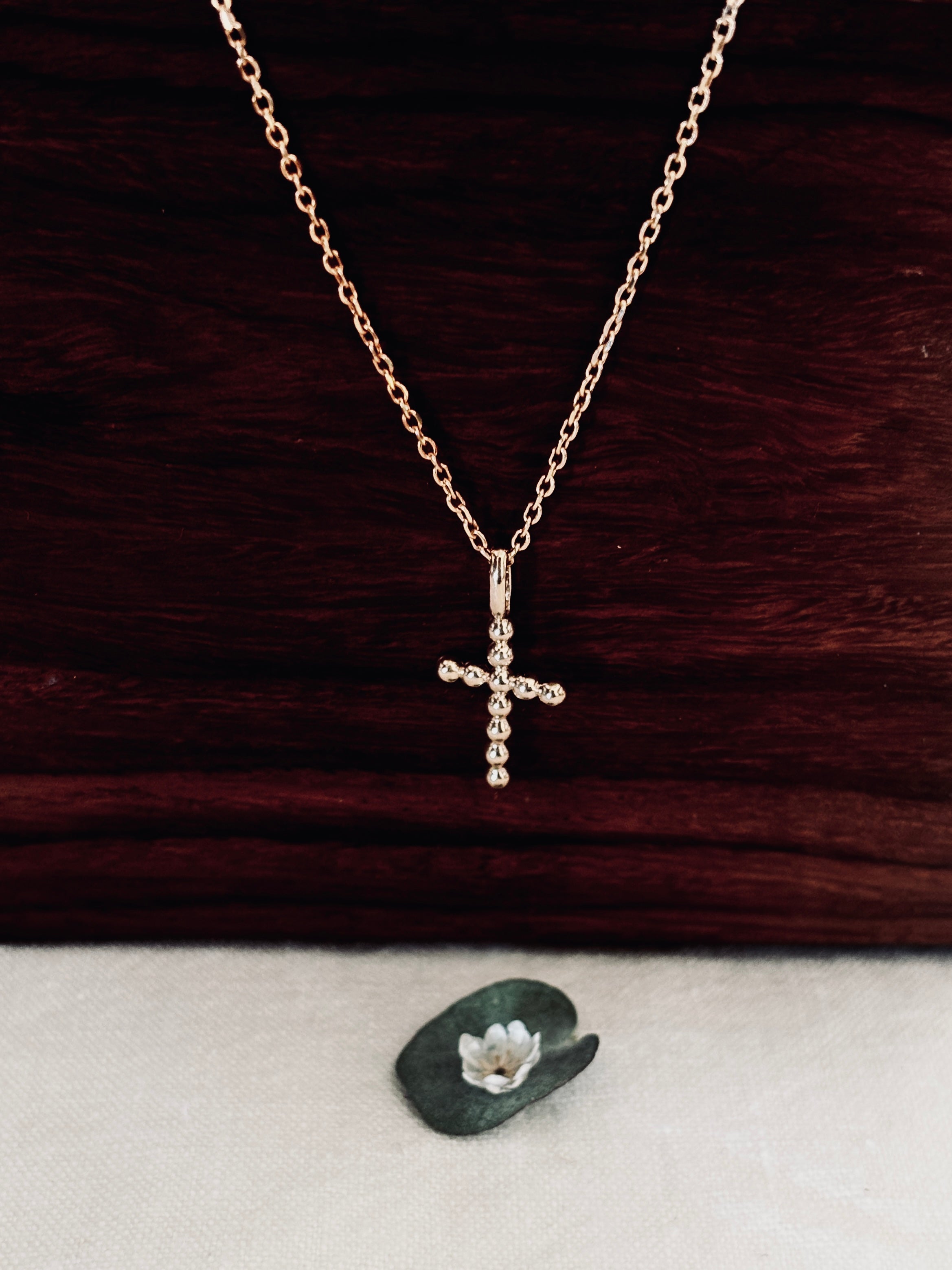 Collier Croix Perlée Zoé Plaqué Or