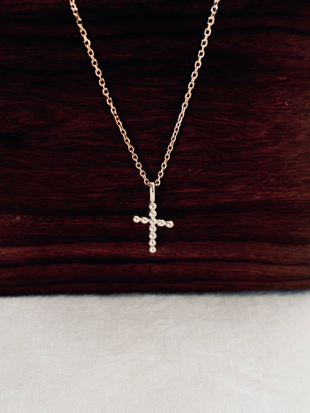 Collier Croix Perlée Zoé Plaqué Or