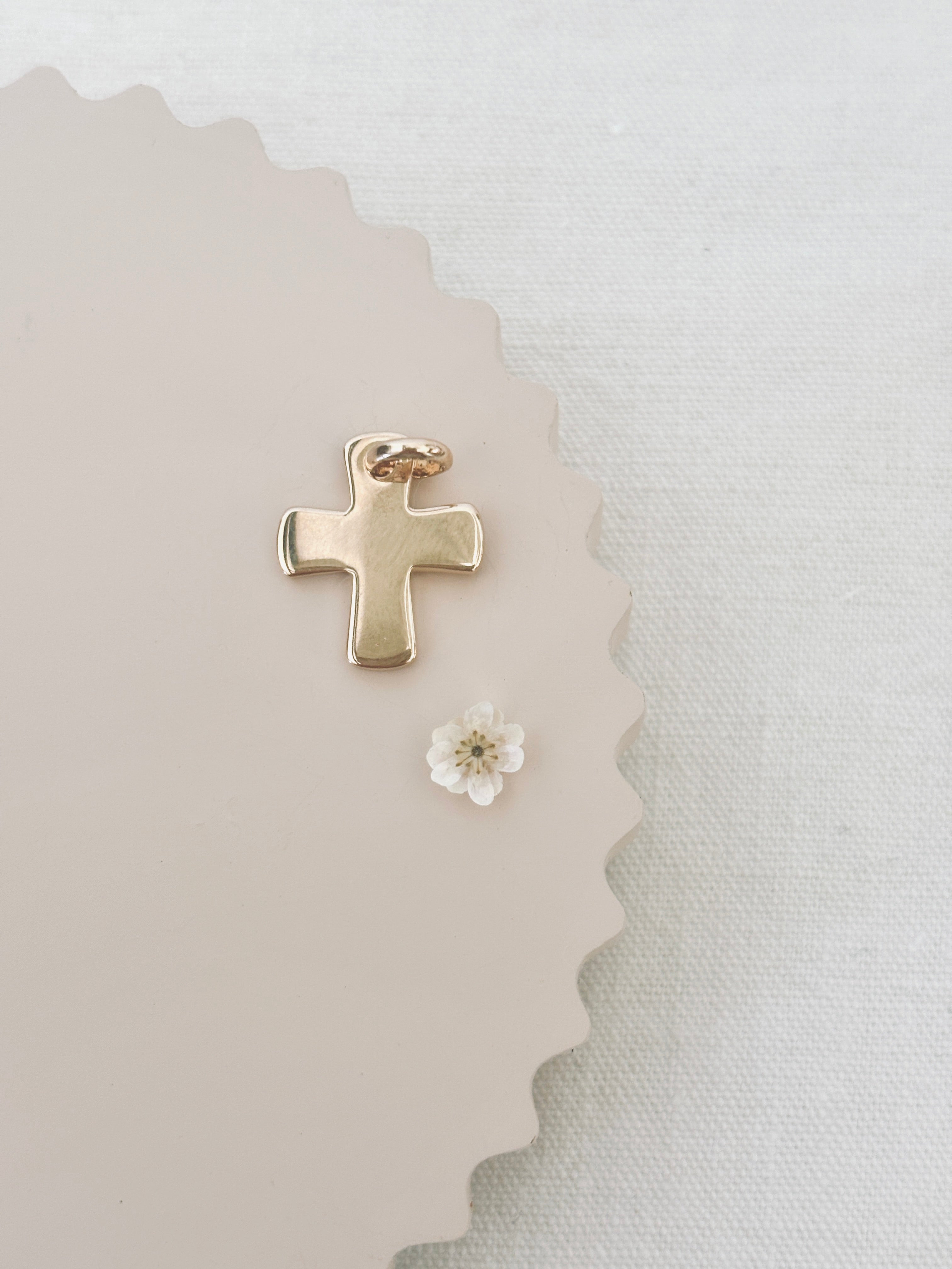 Pendentif Croix Épaisse Candice Plaqué Or