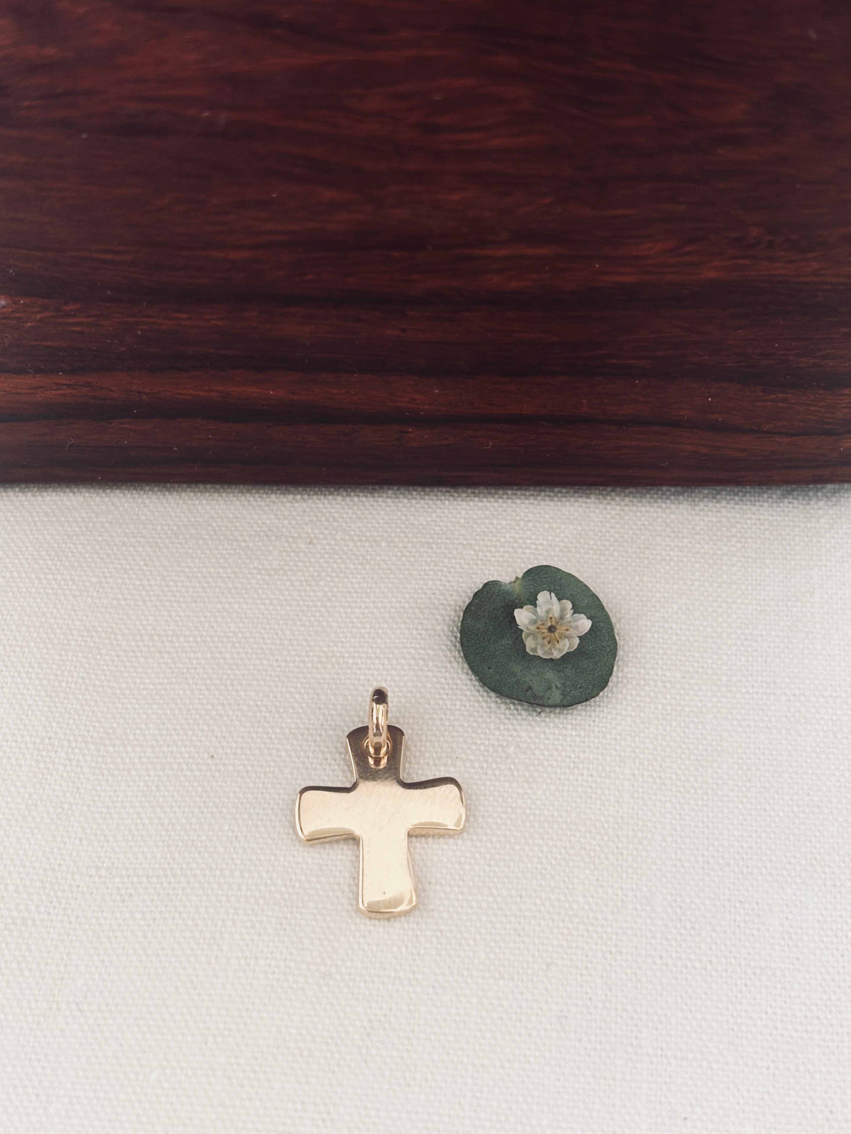 Pendentif Croix Épaisse Candice Plaqué Or