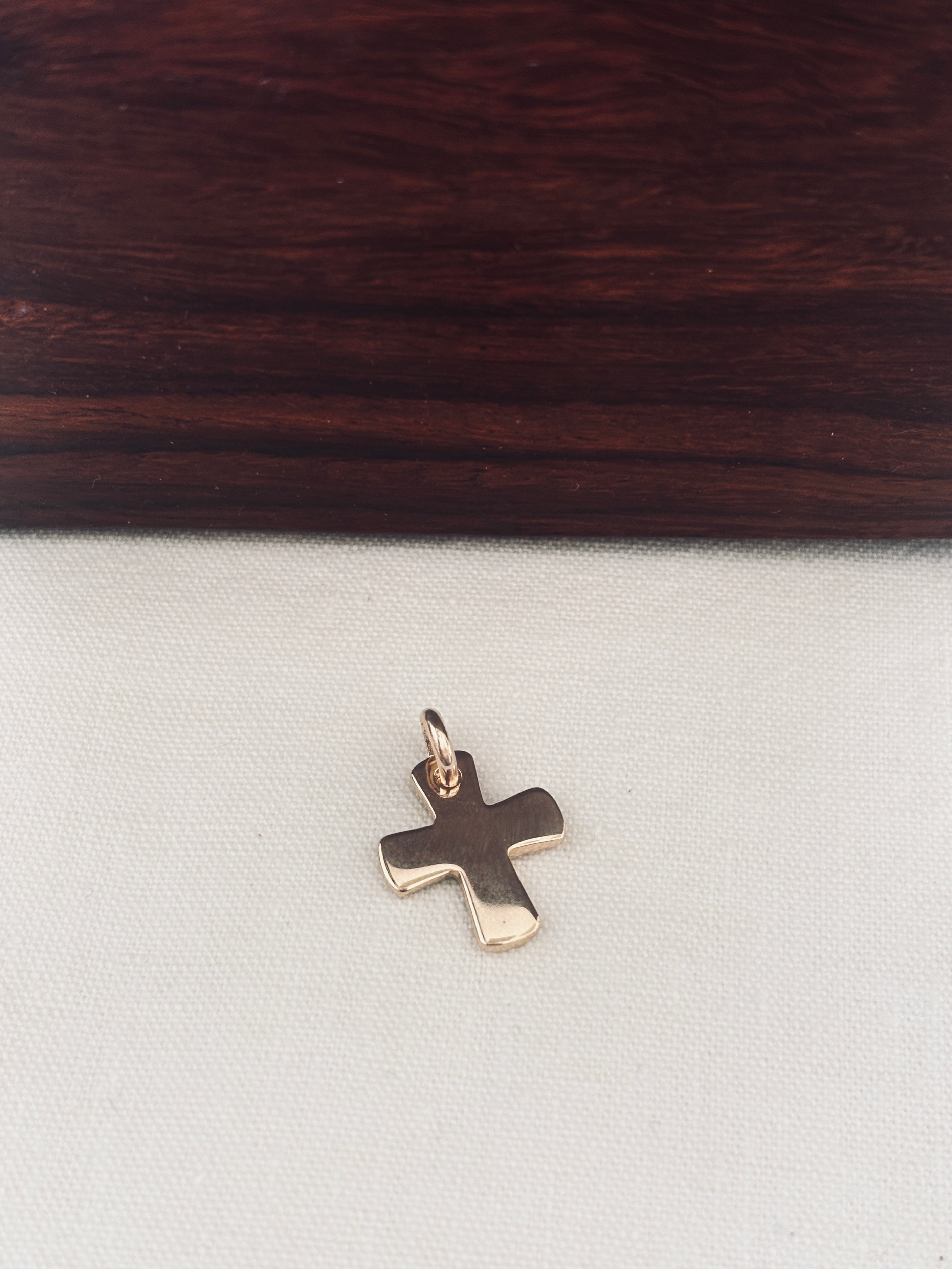 Pendentif Croix Épaisse Candice Plaqué Or
