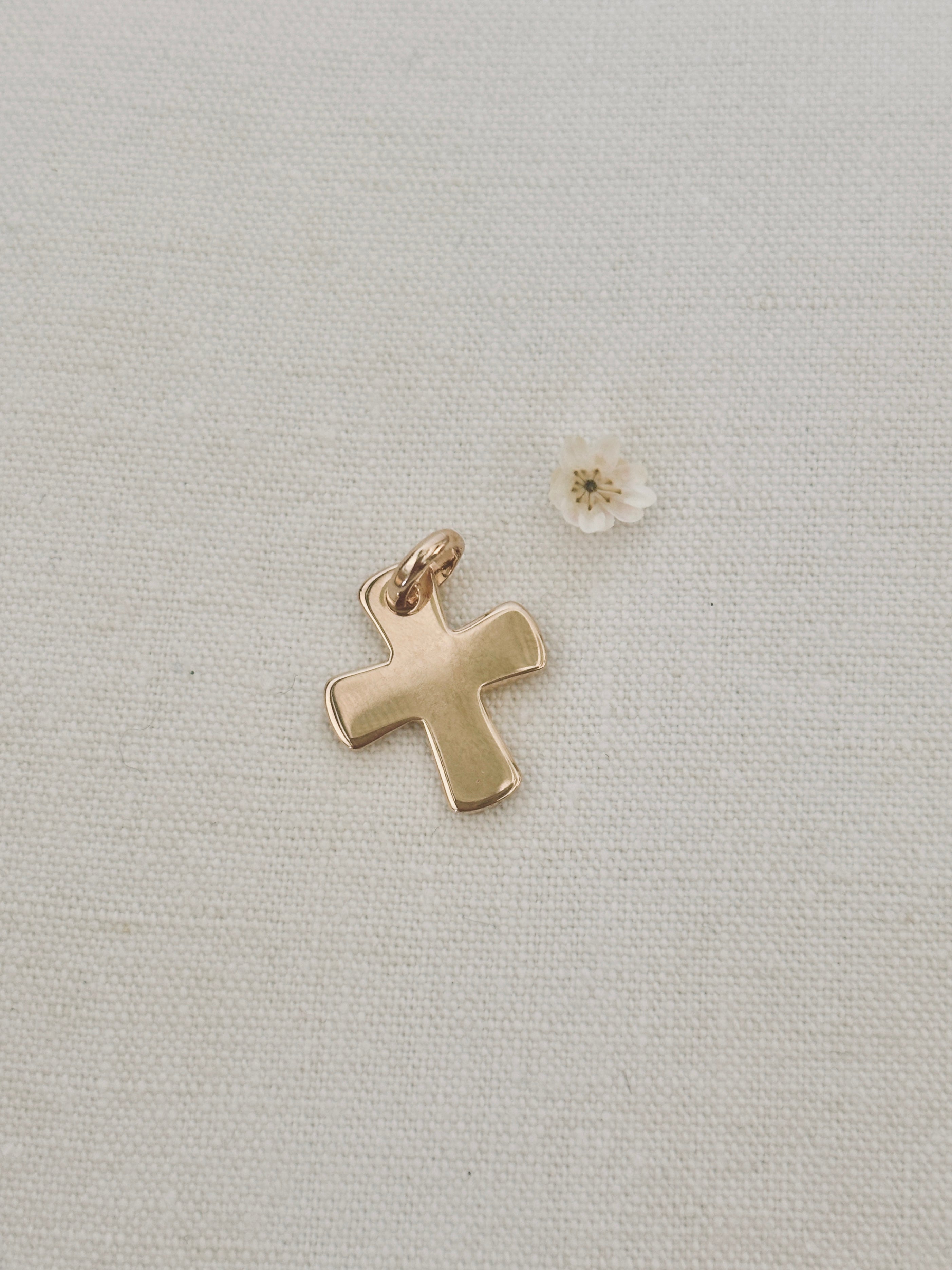 Pendentif Croix Épaisse Candice Plaqué Or