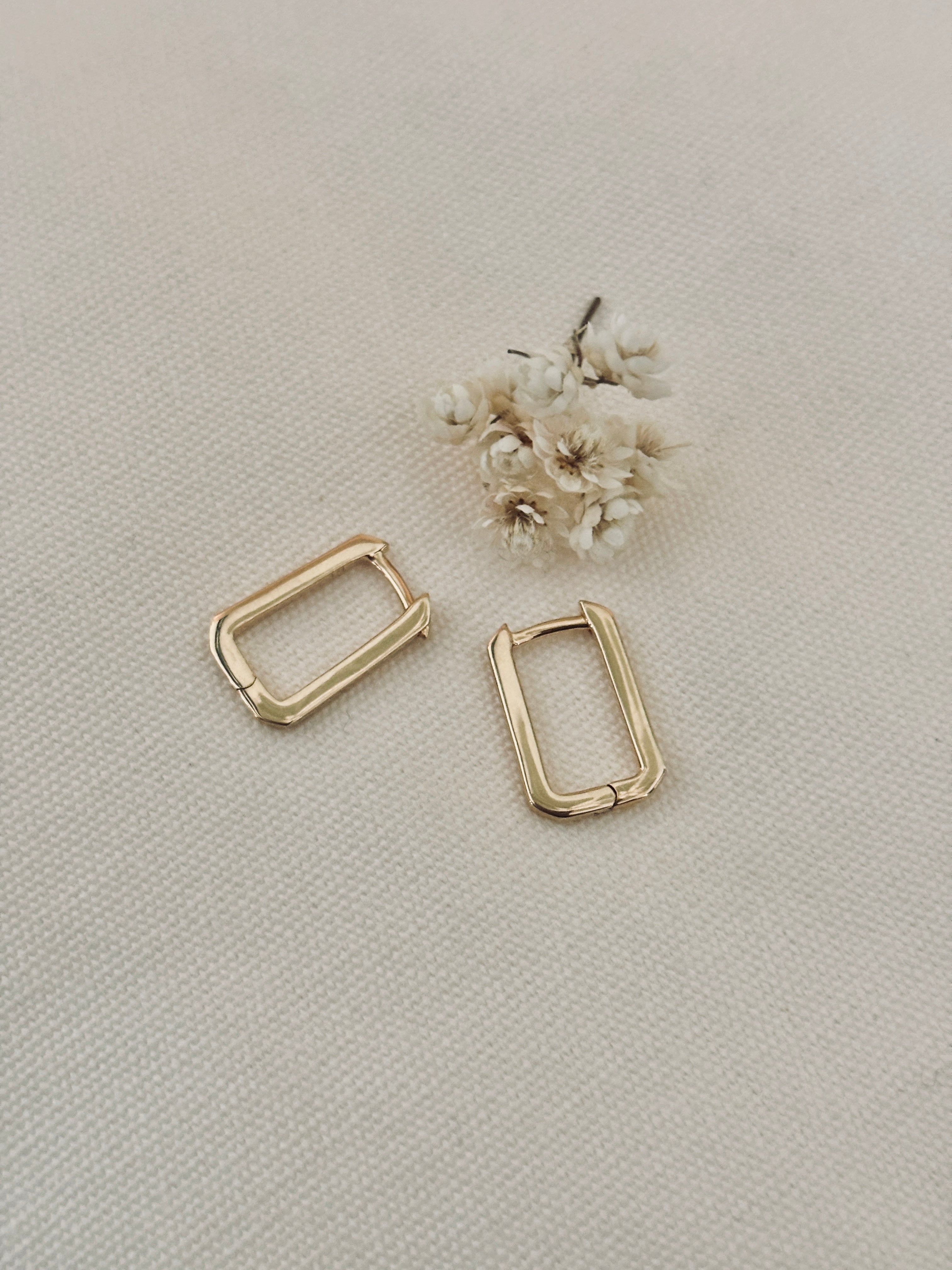 Boucles d'Oreilles Créoles Rectangle Mini Brune Plaqué Or