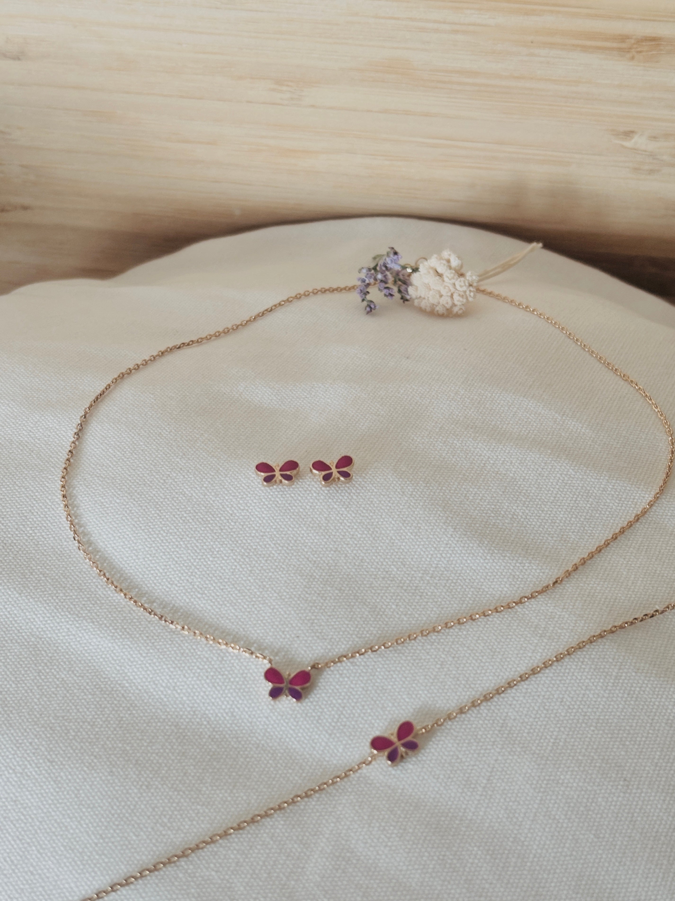 Boucles d'Oreilles Puces Papillon Rose Ninon Plaqué Or