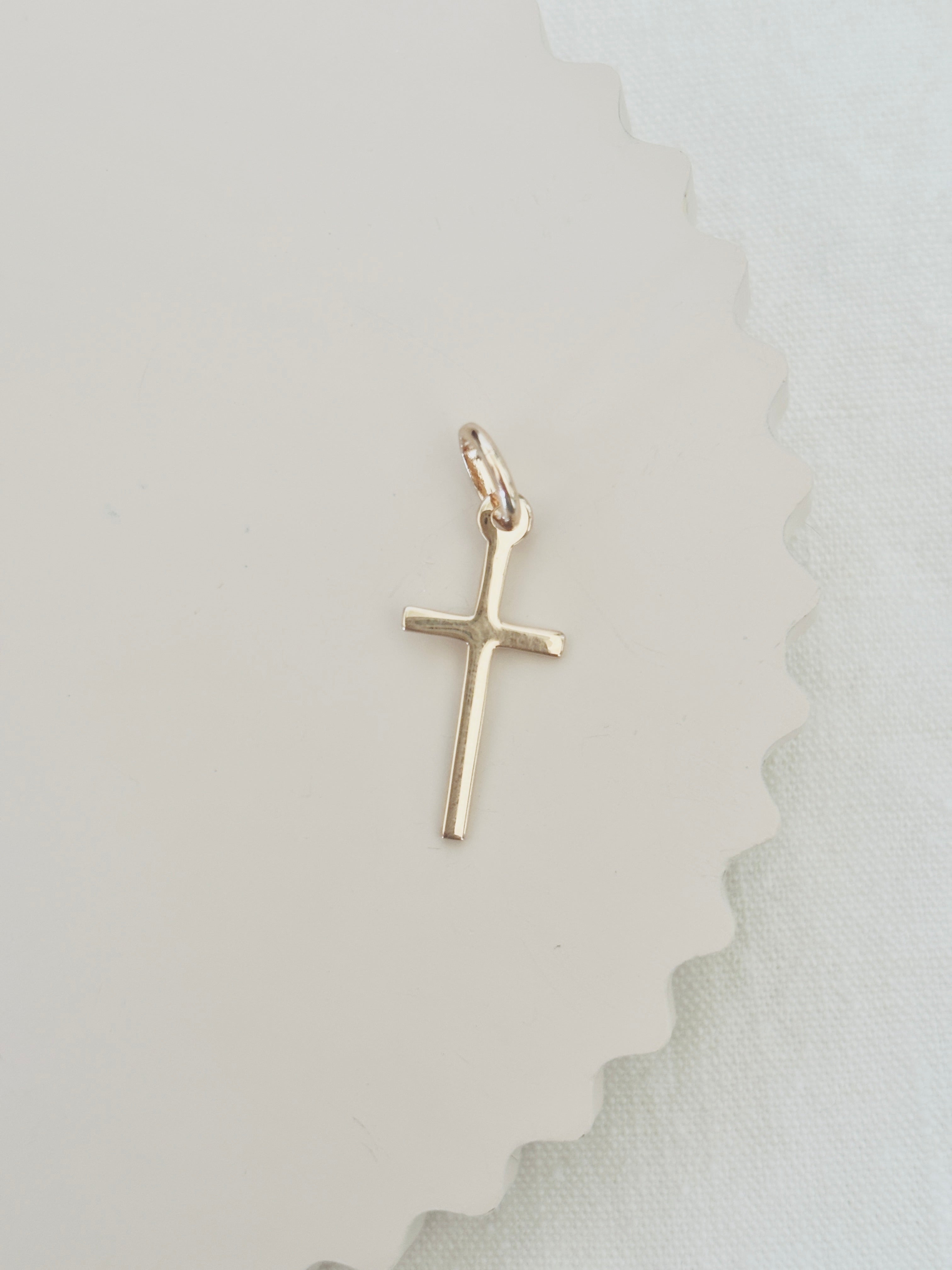 Pendentif Croix Fine Célie Plaqué Or