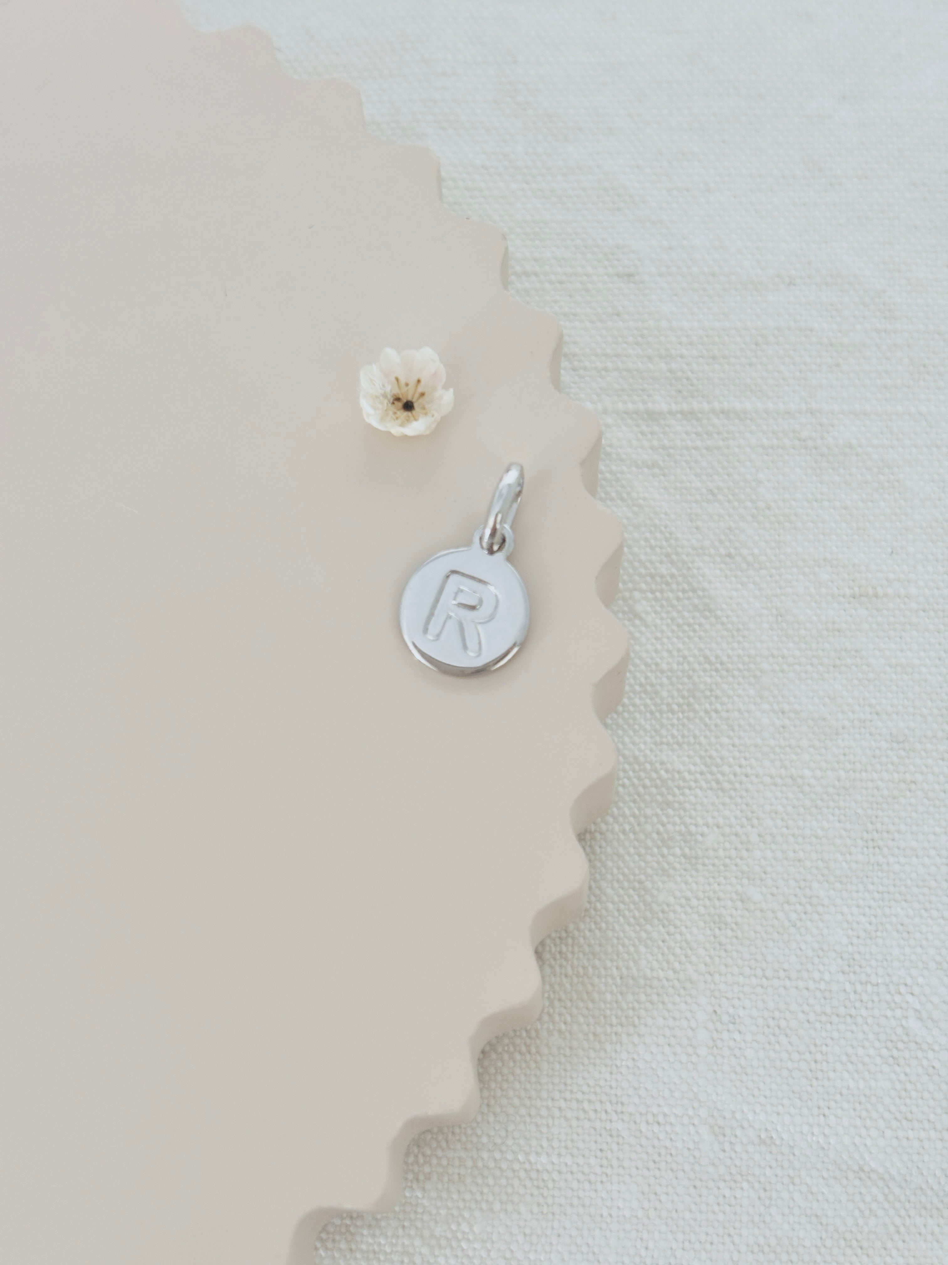 Pendentif Lettre Médaille Gabriel Argent