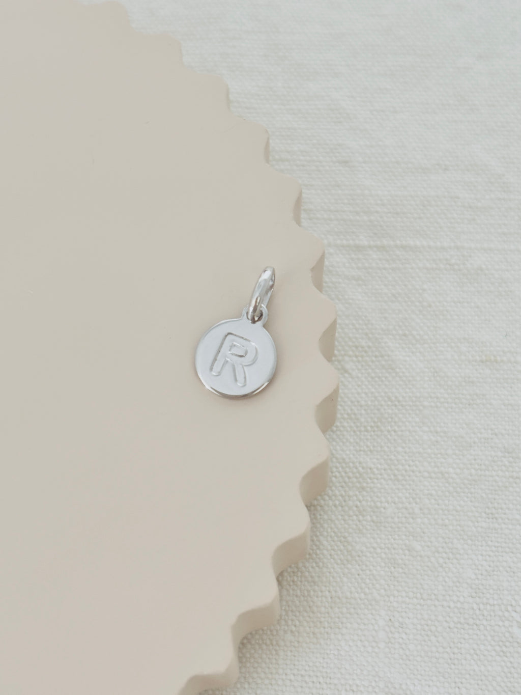 Pendentif Lettre Médaille Gabriel Argent