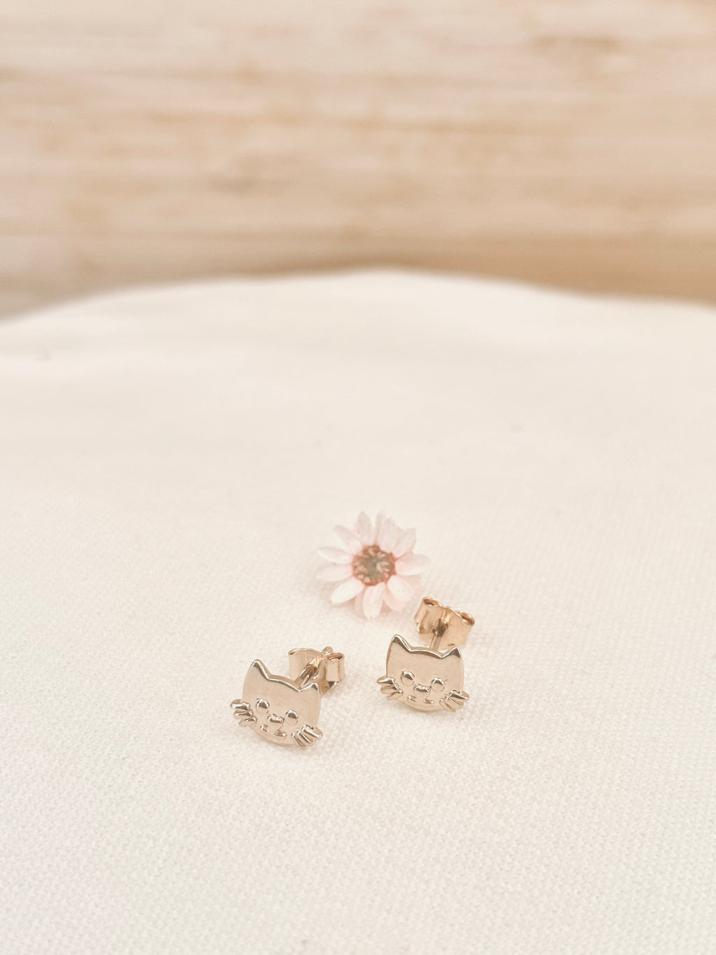 * Boucles d'Oreilles Puces Kitty Plaqué Or