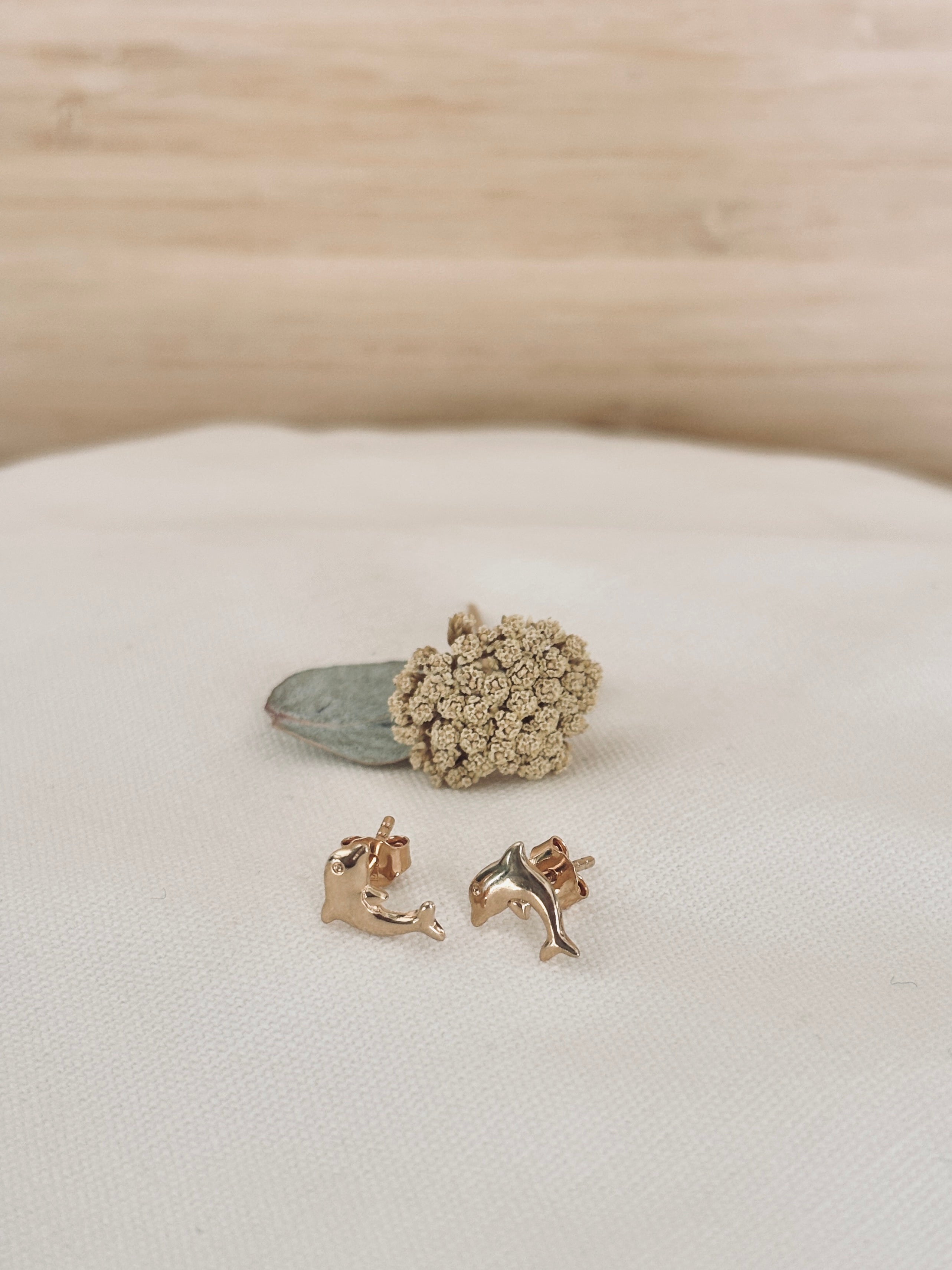 Boucles d'Oreilles Puces Dauphin Martin Plaqué Or