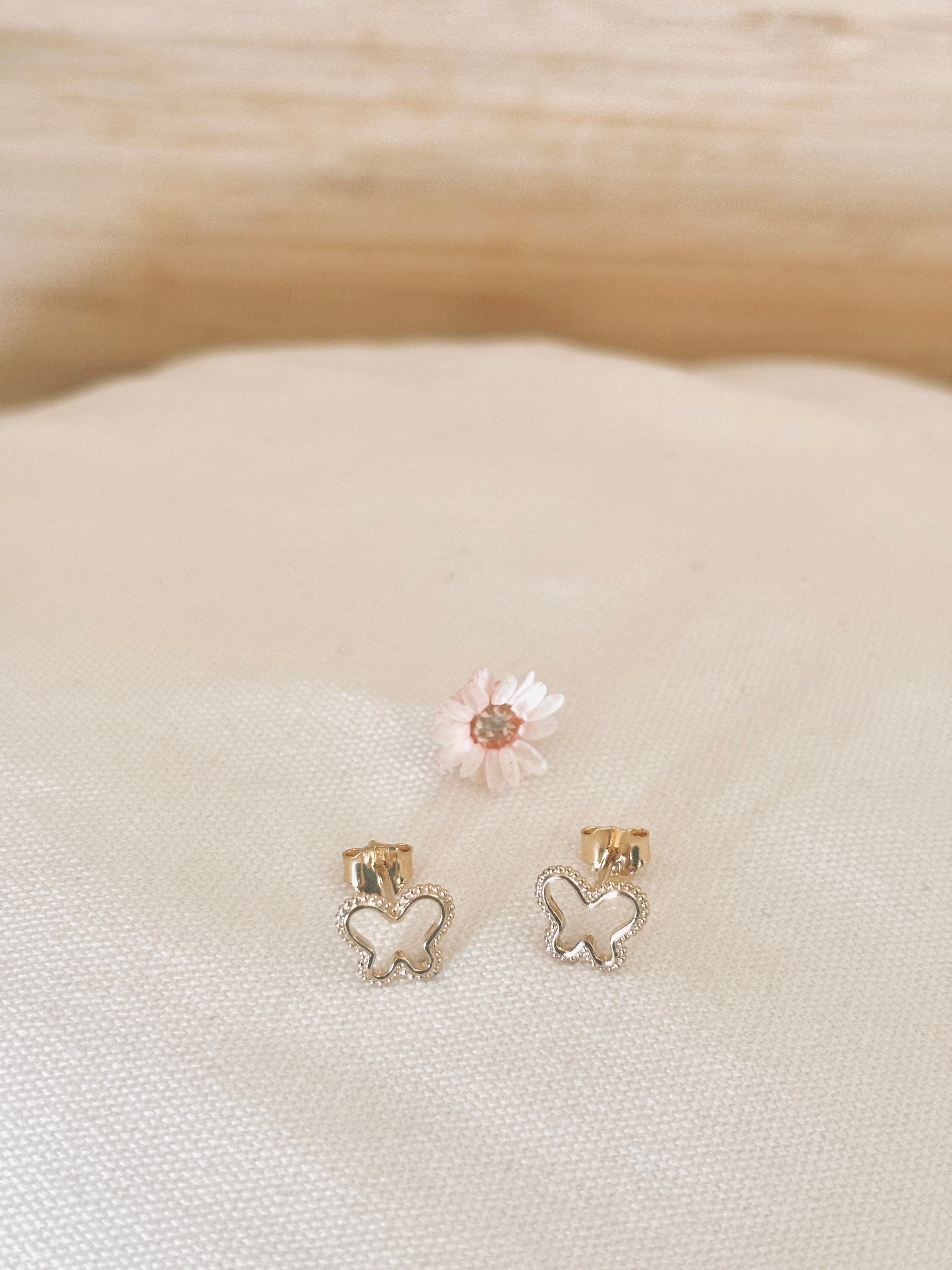 Boucles d'Oreilles Puces Papillon Ajouré Suzon Plaqué Or