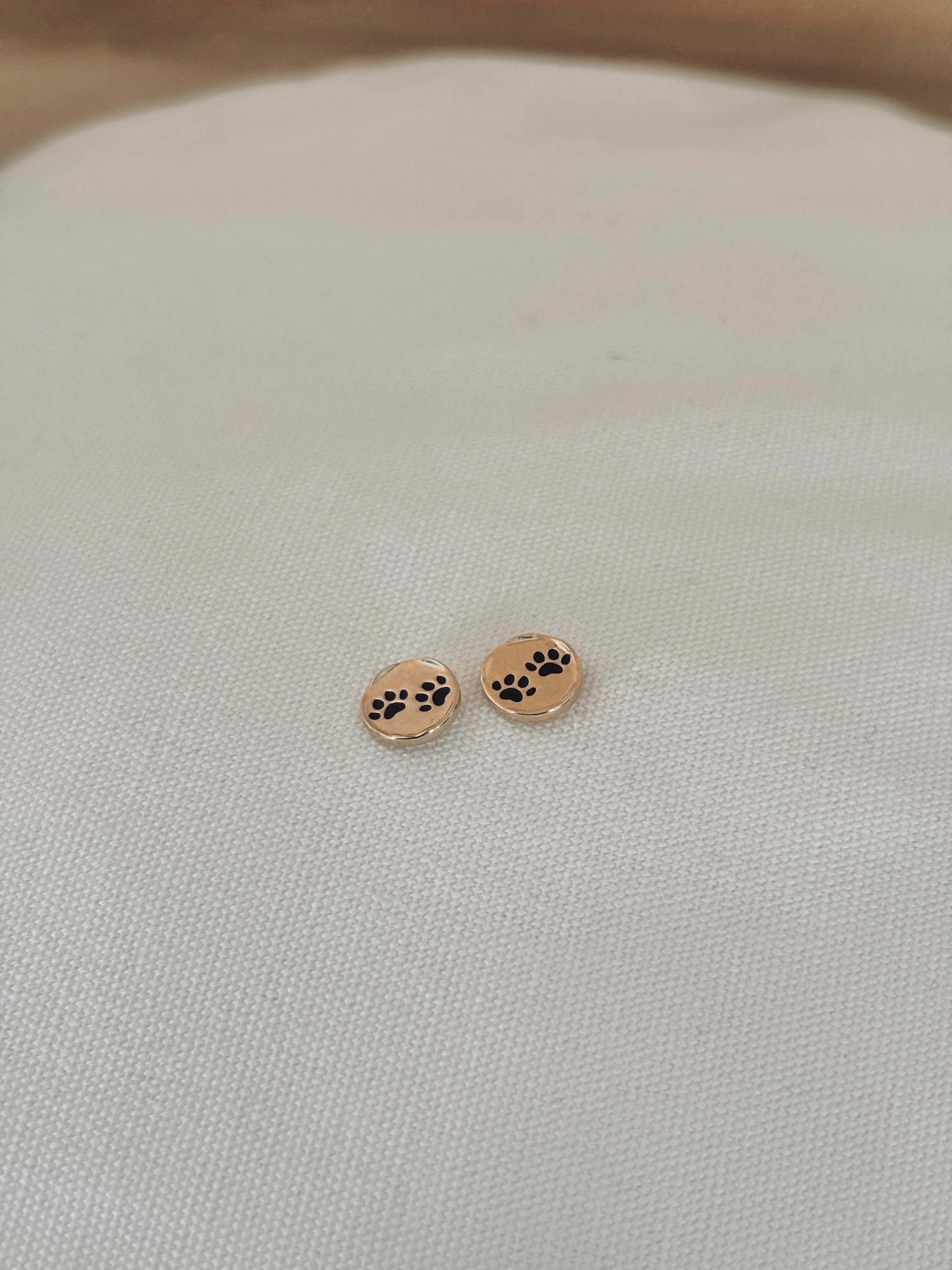 Boucles d'Oreilles Puces Patte De Chien Rita Plaqué Or