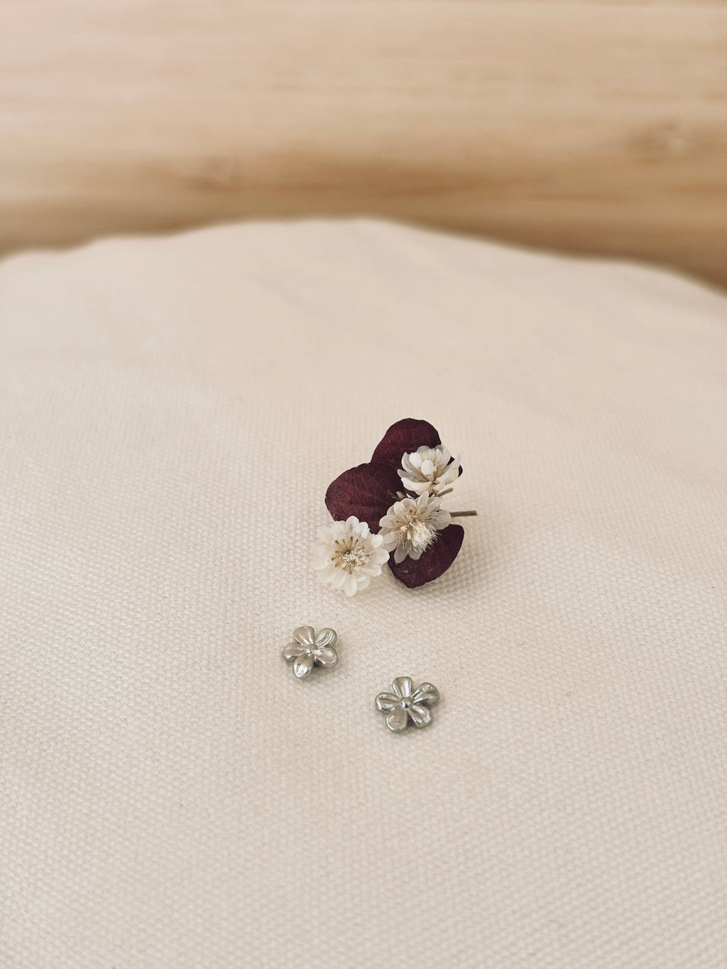 Boucles d'Oreilles Puces Fleurs Flora Argent