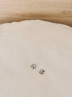 Boucles d'Oreilles Puces Fleurs Flora Argent