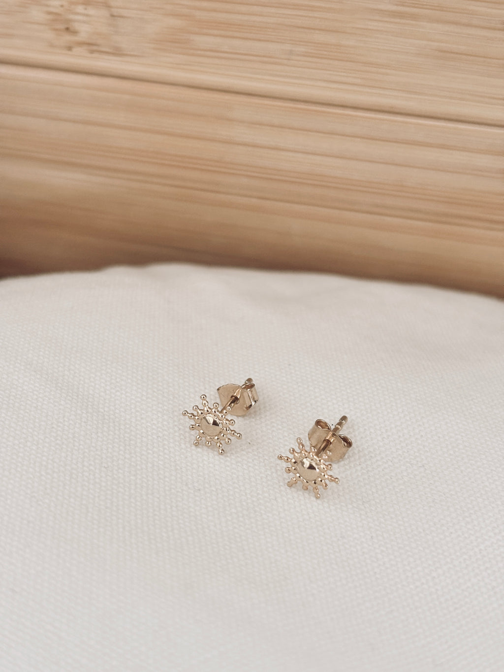 Boucles d'Oreilles Puces Soleil Solyne Plaqué Or