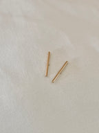 Boucles d'Oreilles Puces Barre Billy Plaqué Or