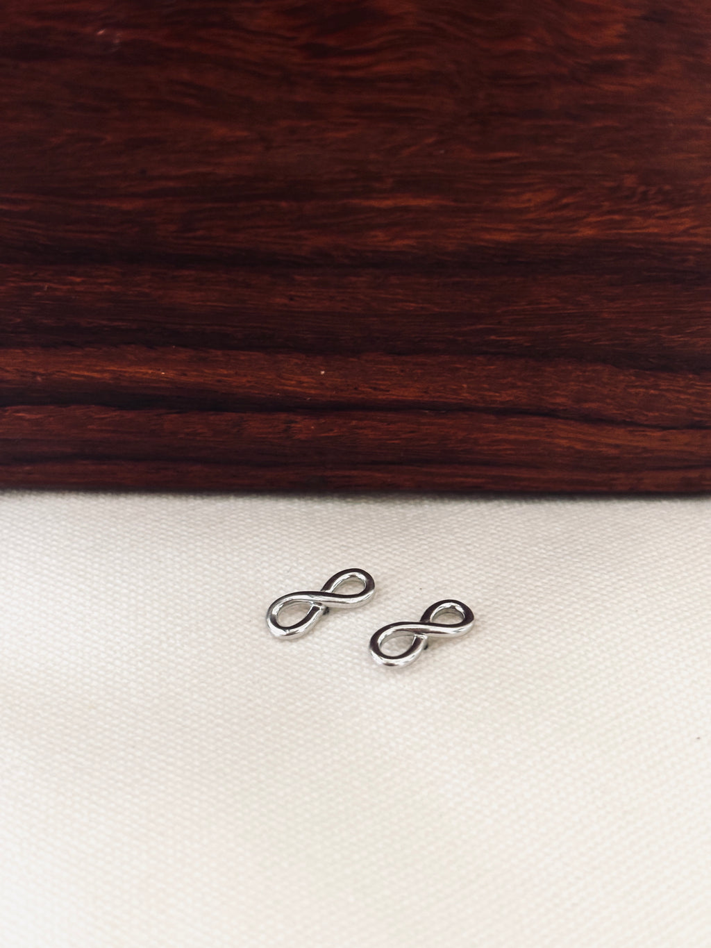Boucles d'Oreilles Puces Infini Callie Argent